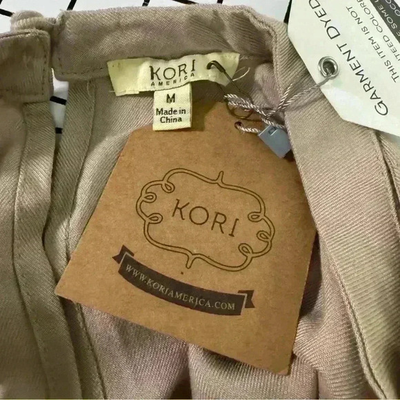 Kori NWT Size Medium Choker Cutout Neck Tunic Unique Tan Fades To Brown - Picture 9 of 12